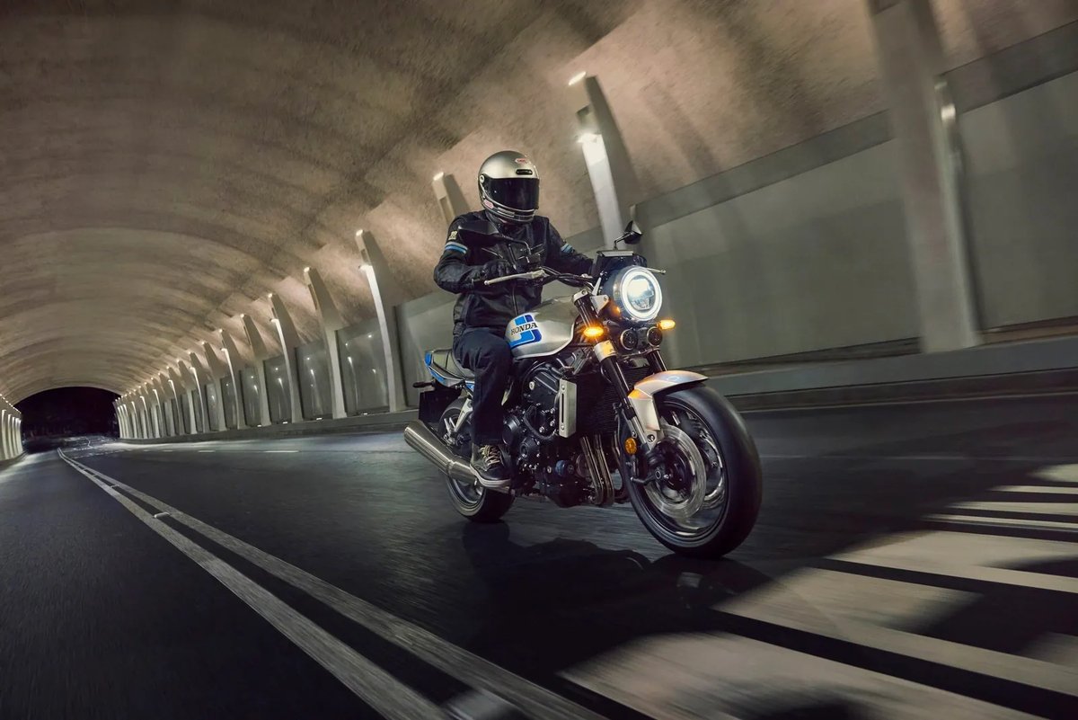 Honda CB1000F im Stil der CB750F mit Rundscheinwerfer