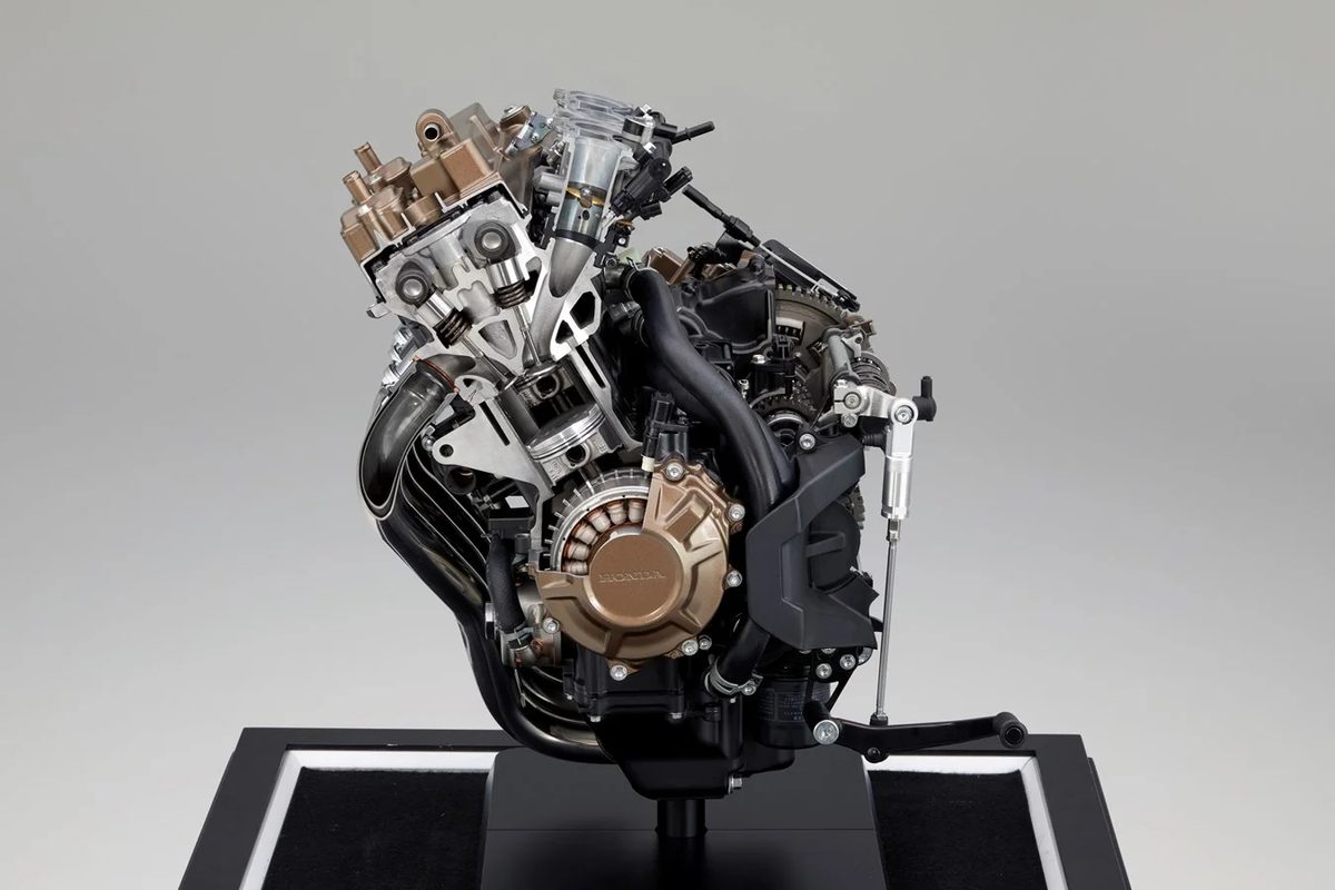 Moteur Honda E-Clutch avec unité d’actionneur, vue de face