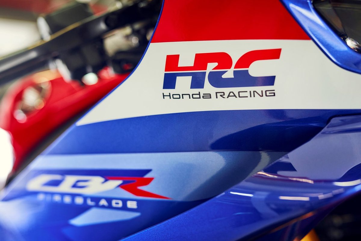 Blog Honda – Carénage latéral de la Honda CBR1000RR-R Fireblade avec logo HRC
