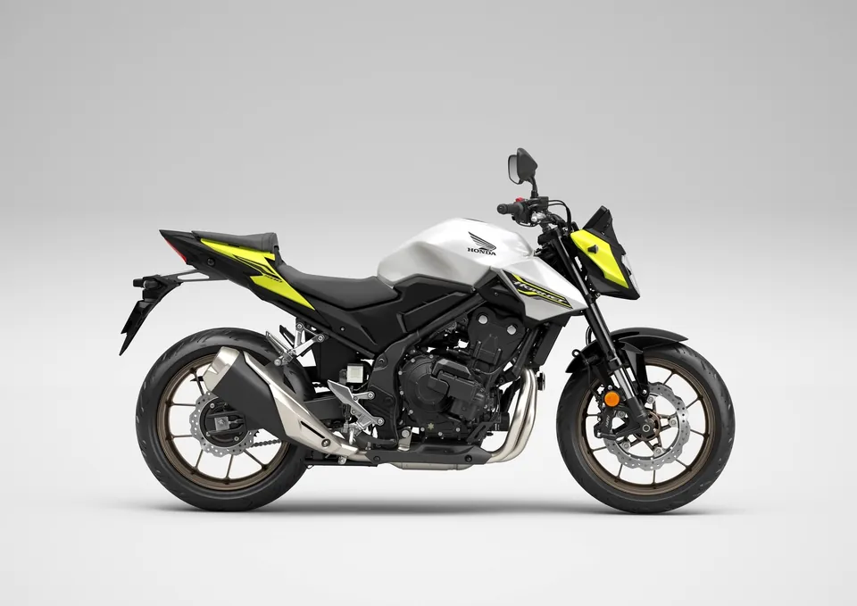 Honda CB500 Hornet, roadster à bicylindre de 471 cm³ et 35 kW