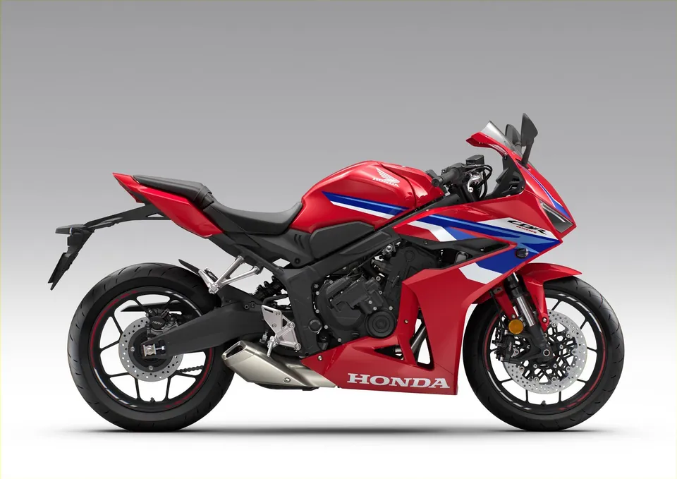 Honda CBR650R, moto sportive carénée à quatre cylindres en ligne