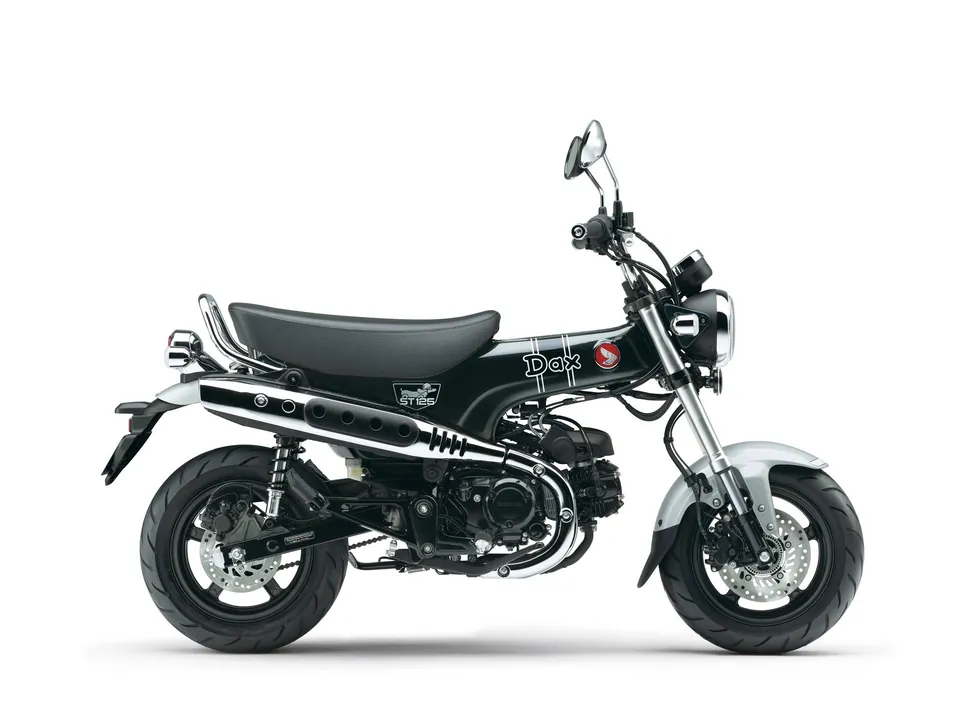 Honda Dax ST125 dans le style des années 1960 avec cadre en T